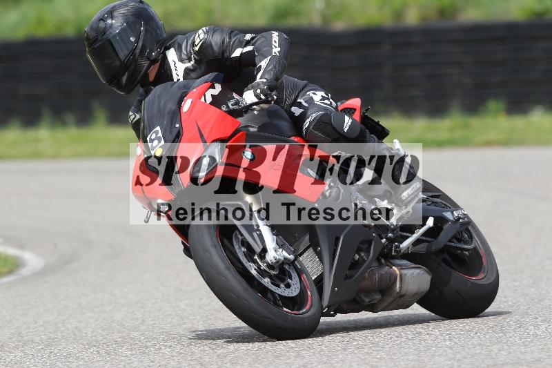 /Archiv-2025/10 23.04.2025 Cornu Master School ADR/rot-rouge/8